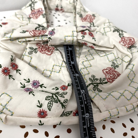 Embroidered Bow Baguette Bag - Picture 4 of 8